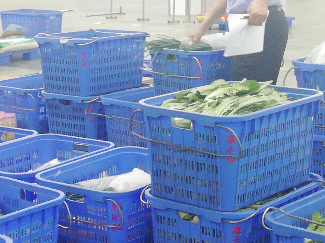 學校食堂應如何預防和控制食品安全風險？